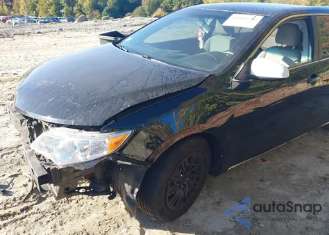 2013 Toyota Camry Le z USA, uszkodzony, nr VIN 4T4BF1FK5DR331288